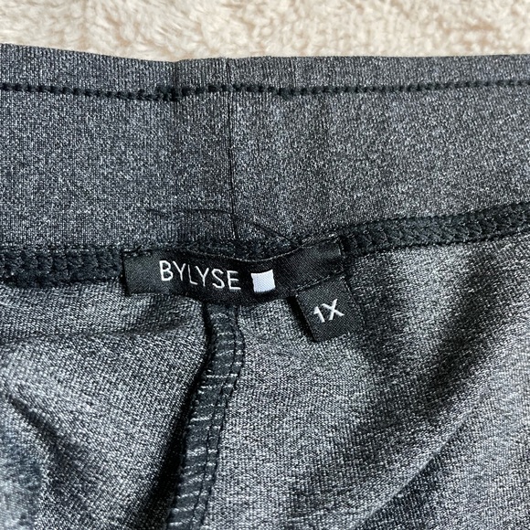 BYLYSE Spenard boot cut yoga pants high waist dark grey 1X - Picture 4 of 10